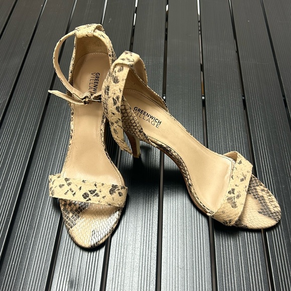 Leopard open toe heels - Picture 1 of 4